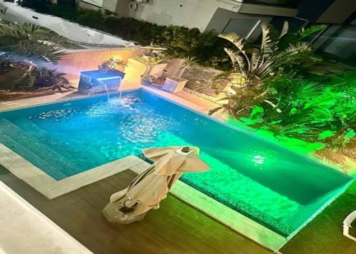 Villa de luxe avec piscine privée - Bien immobilier à {"id":3,"country_id":219,"name":"BEN AROUS","slug":"ben-arous"} - Image 2 - Victoire Immobilière - Agence Immobilière Victoire Immobilière