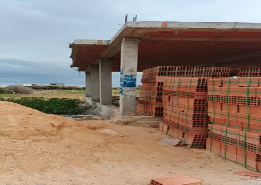 A vendre une maison inachevée sur un terrain - Bien immobilier à {"id":16,"country_id":219,"name":"NABEUL","slug":"nabeul"} - Image 3 - Victoire Immobilière - Agence Immobilière Victoire Immobilière